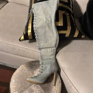 Cape robin jean lace up boots